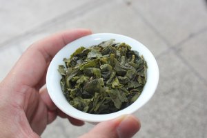 Taiwanské polozelené čaje (wulongy)